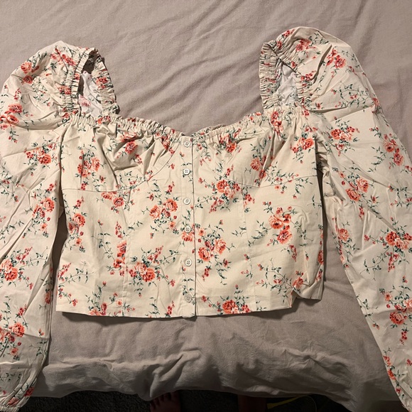 Blouse for sale! - Picture 4 of 4